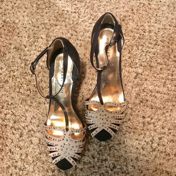 Heels - Picture 2 of 5